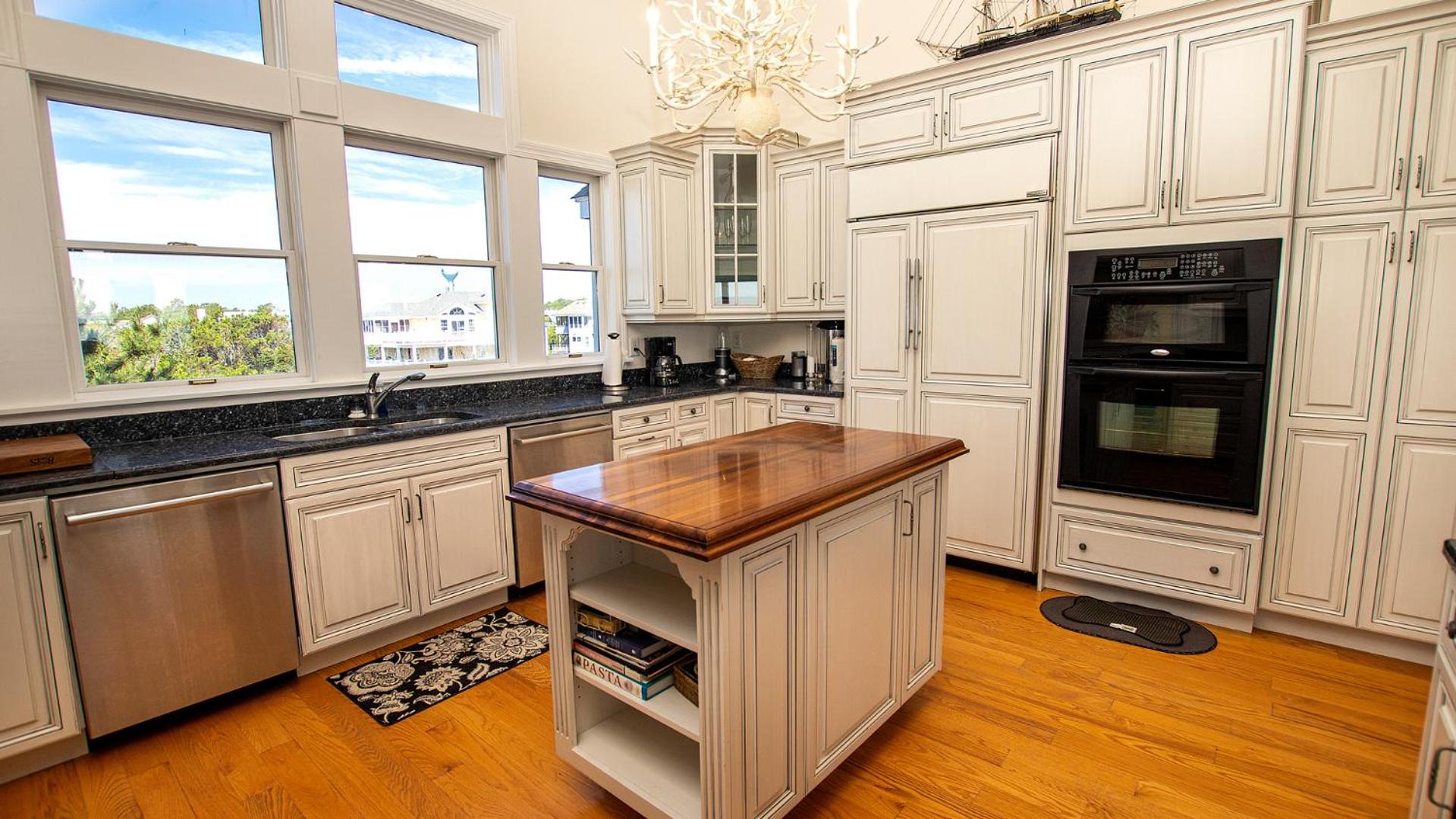 Foto 9: OCEANFRONT, Ocean views, ELEV, Private Pool, Private beach access, WL1083, Lighthouse Drive