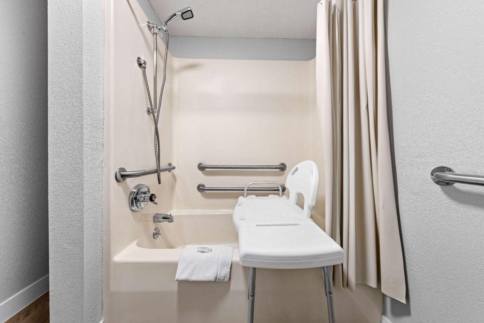Foto 7: Super 8 by Wyndham Branson - Shepherd of the Hills Exwy