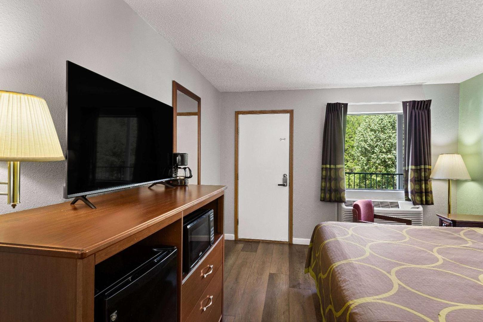 Foto 10: Super 8 by Wyndham Branson - Shepherd of the Hills Exwy