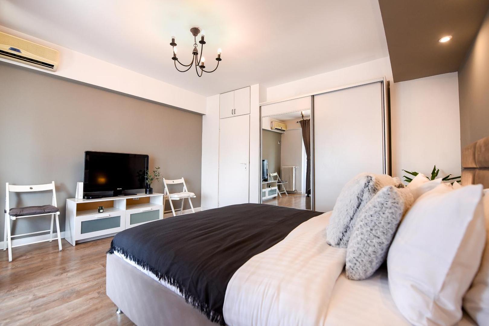 Chic Accommodation with Breathtaking Views over Calea Victoriei - Your Central Heaven的照片10