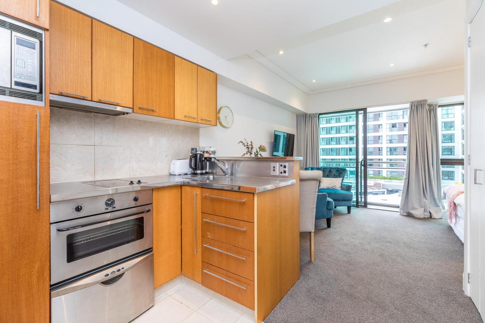 Foto 10: Comfortable & Cozy - Newly Furnished 'Quays' Share Save