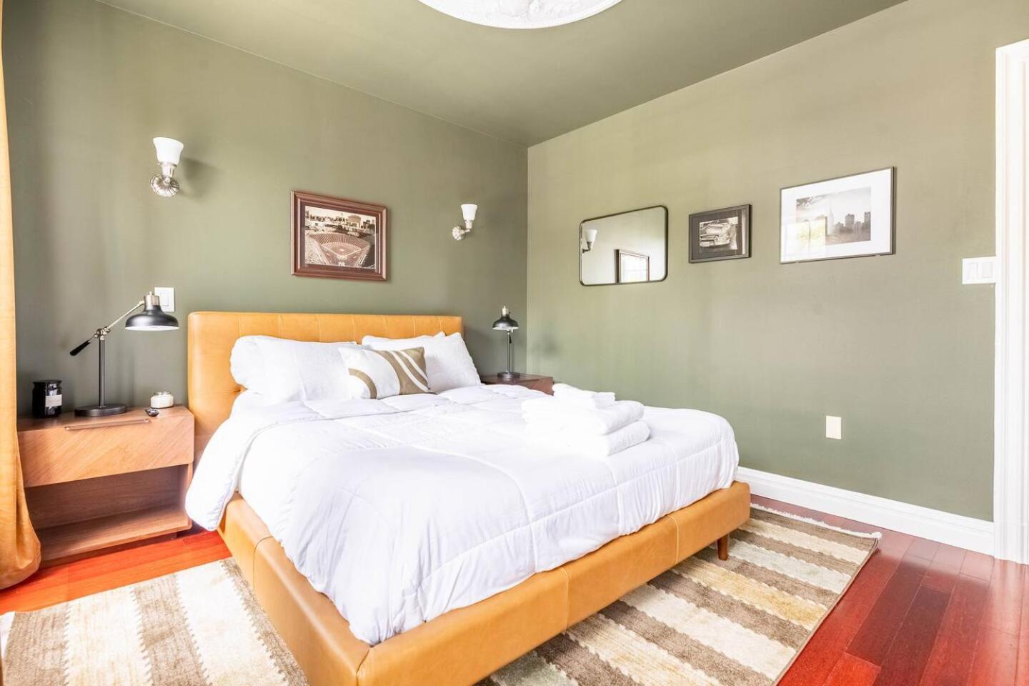 Bilde 10: Lofty & Bright Greenwich Getaway w Private Rooftop