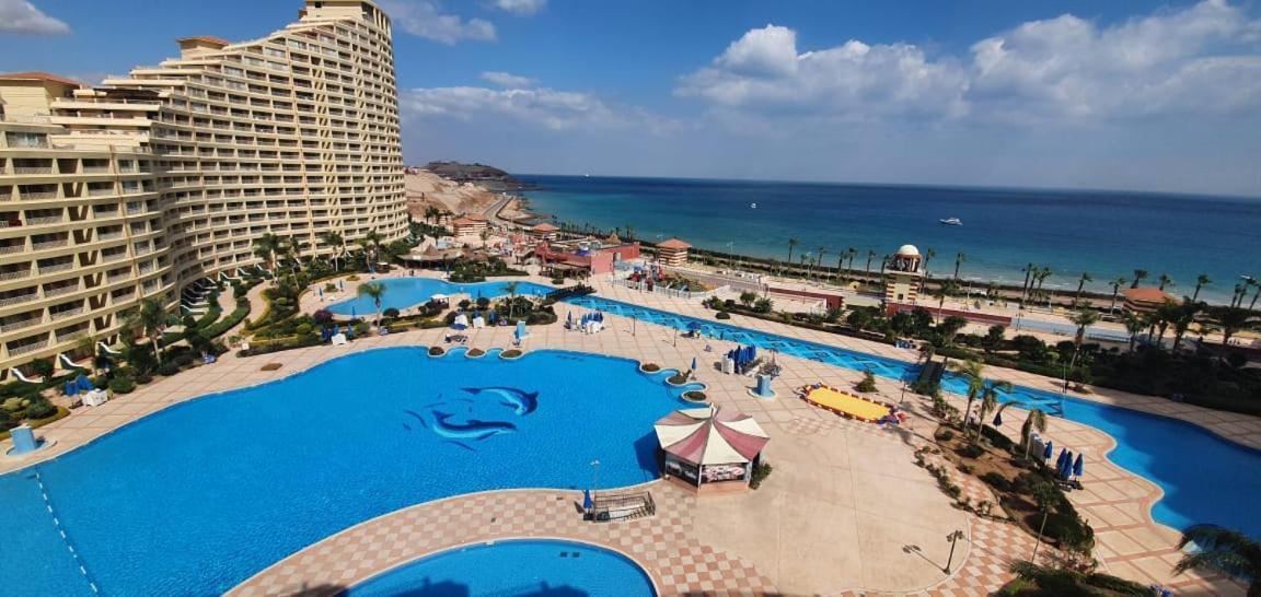 Kuva 2: Chalets in Porto Sokhna - Pyramids - Families Only