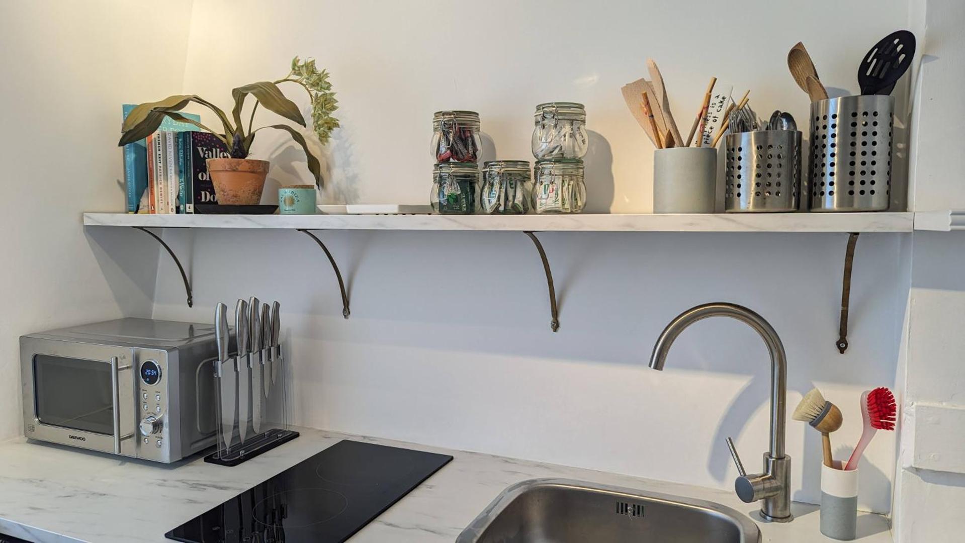 Fotografie 9: Charming & Quaint Old Compton Apartamento - Quiet Guests Only Allowed, No Parties Allowed, Over 25 years old or families