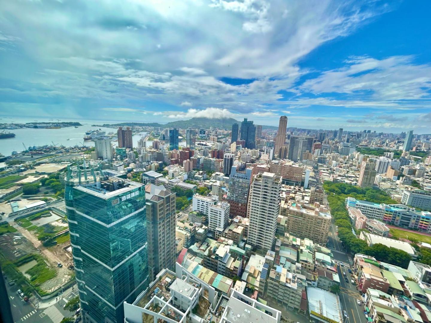 Photo 6 : 85大樓景觀月租套房