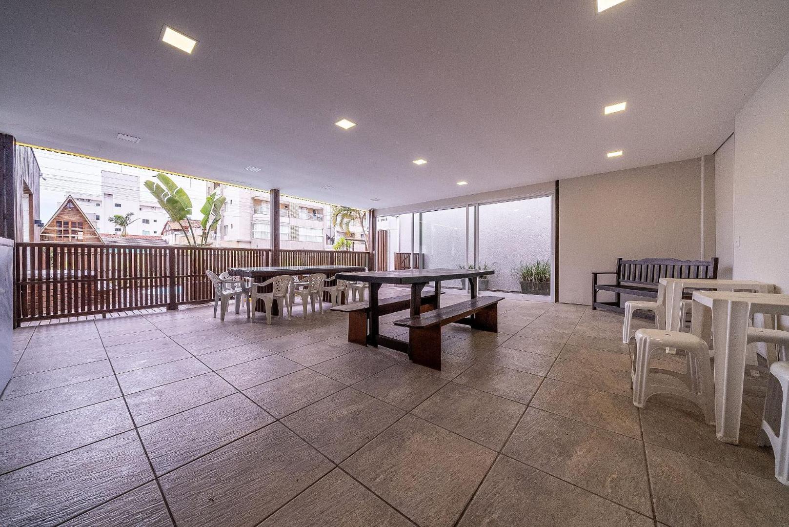 028 - Residencial com Piscina e Jacuzzi em Bombas photo 10
