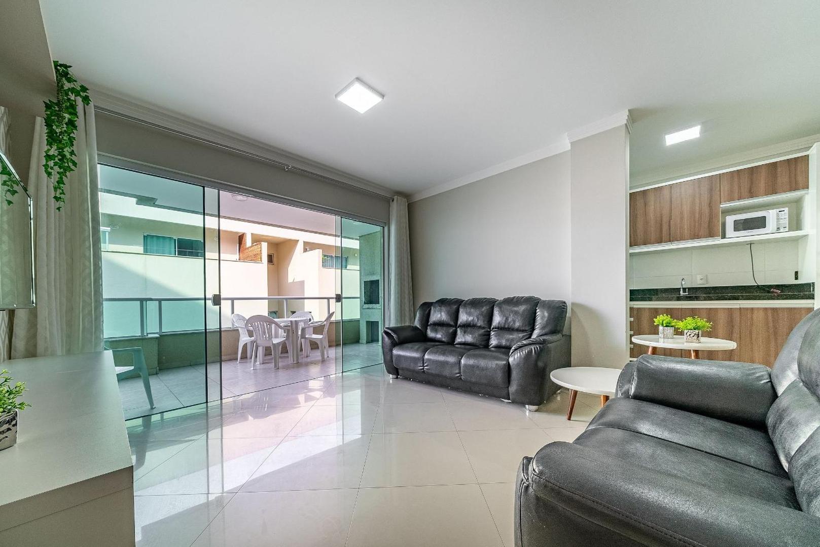 Foto 2: 248 - Lindo apartamento na praia de Bombas
