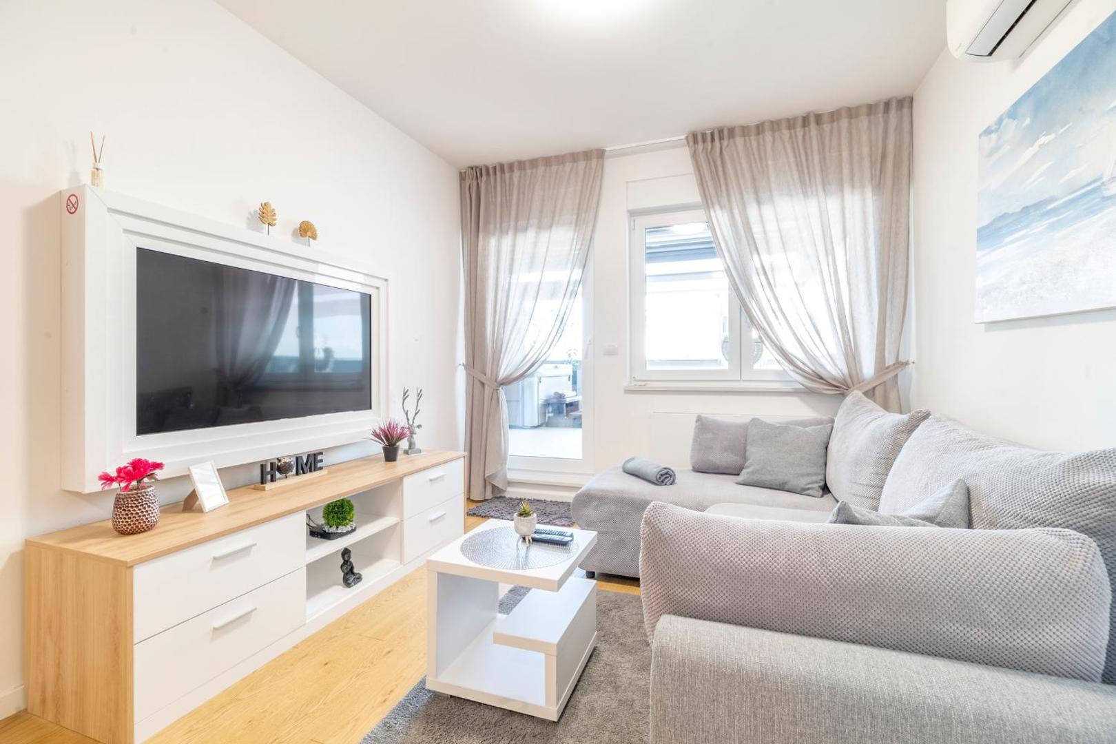 Foto 5: LILY apartment - Flexible SelfCheckins 48- Luxury- Extra big terrace with jacuzzi