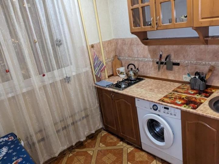 Foto 3: 1 кв Стандарт метро Героев труда