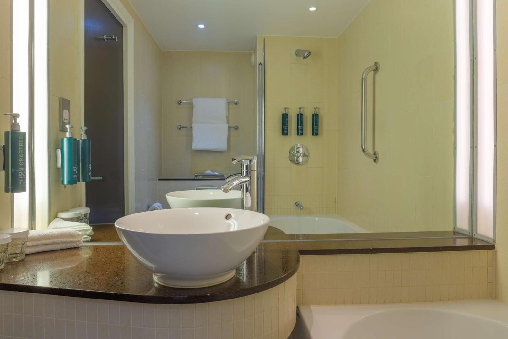 Bild 24: DoubleTree by Hilton London Heathrow Airport