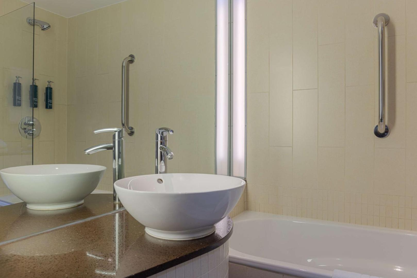 Bild 25: DoubleTree by Hilton London Heathrow Airport