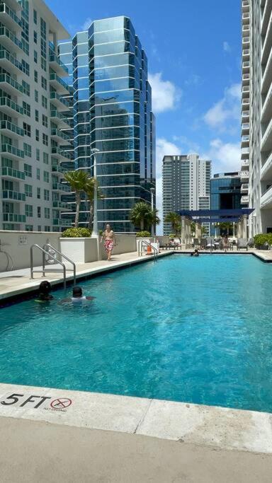 Fotografie 7: Rooftop Pool with Water View