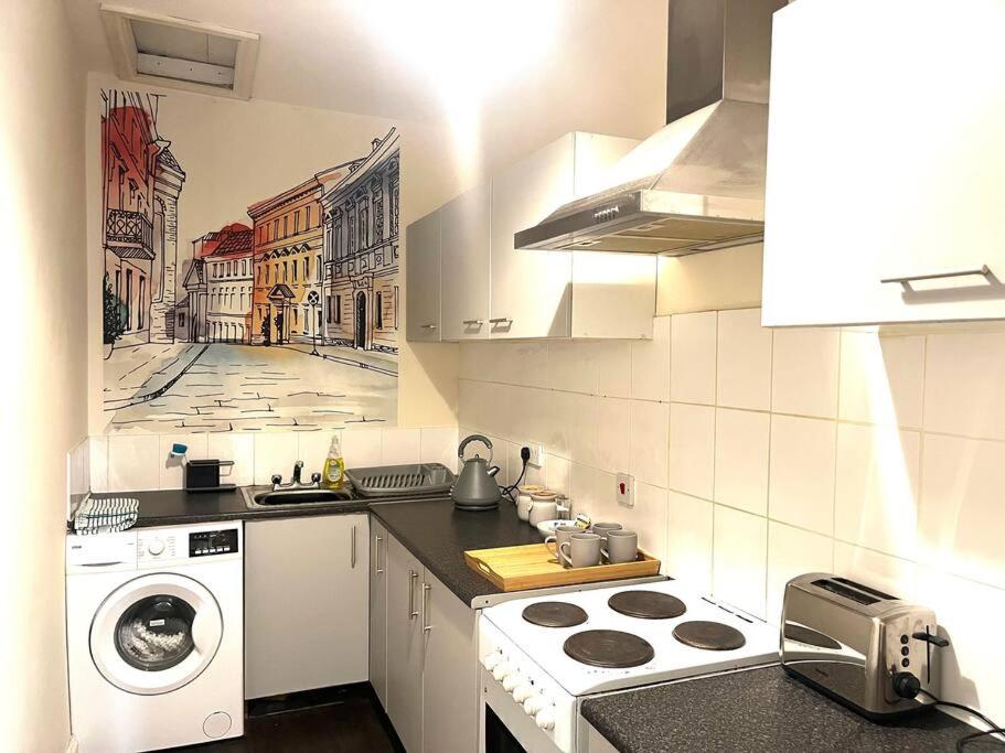 Foto 3: Two bed flat in popular York Rd
