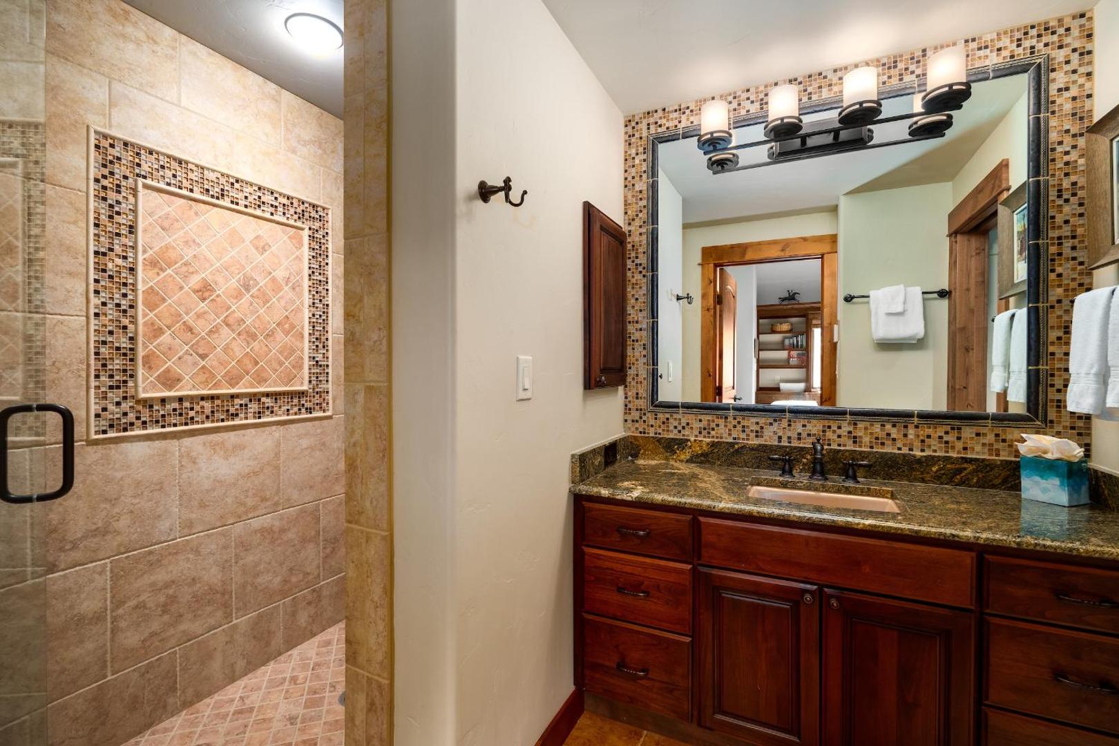 Kuva 10: Bear Claw 611 - Ski-in Ski-out Condo!