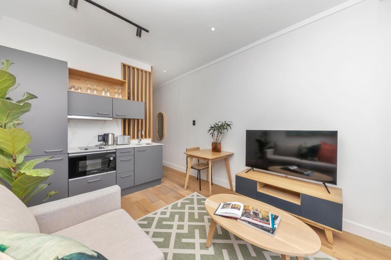 Φωτογραφία 2: Studio with city views