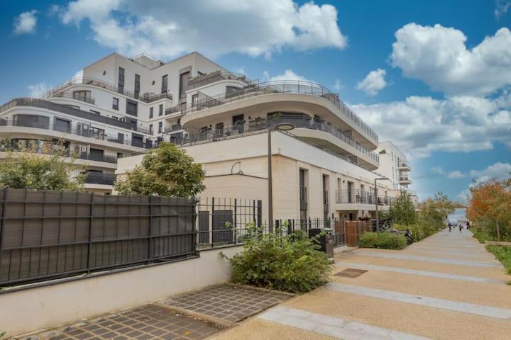 Fotografie 10: Chic T2 with Jacuzzi near Paris