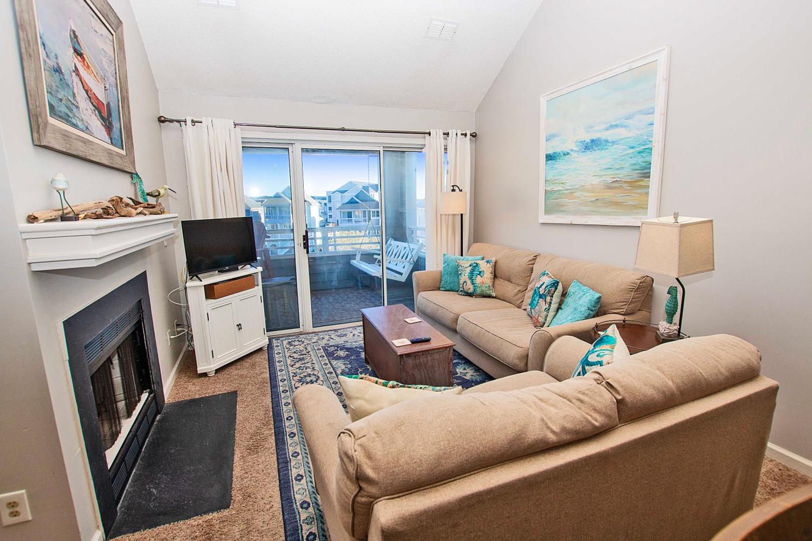 Φωτογραφία 4: Canalfront, Community Pool, Tennis courts and MORE! PC431, Above the Wake