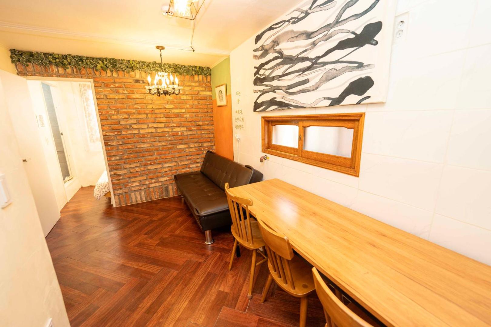 Billede 5: 2 - Gu&Anne House Seoul Hongdae Stn 5rooms,4bathroom
