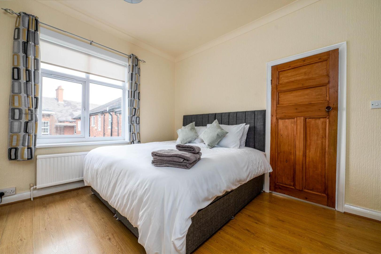 Фотография 8: Spacious flat in central location with parking