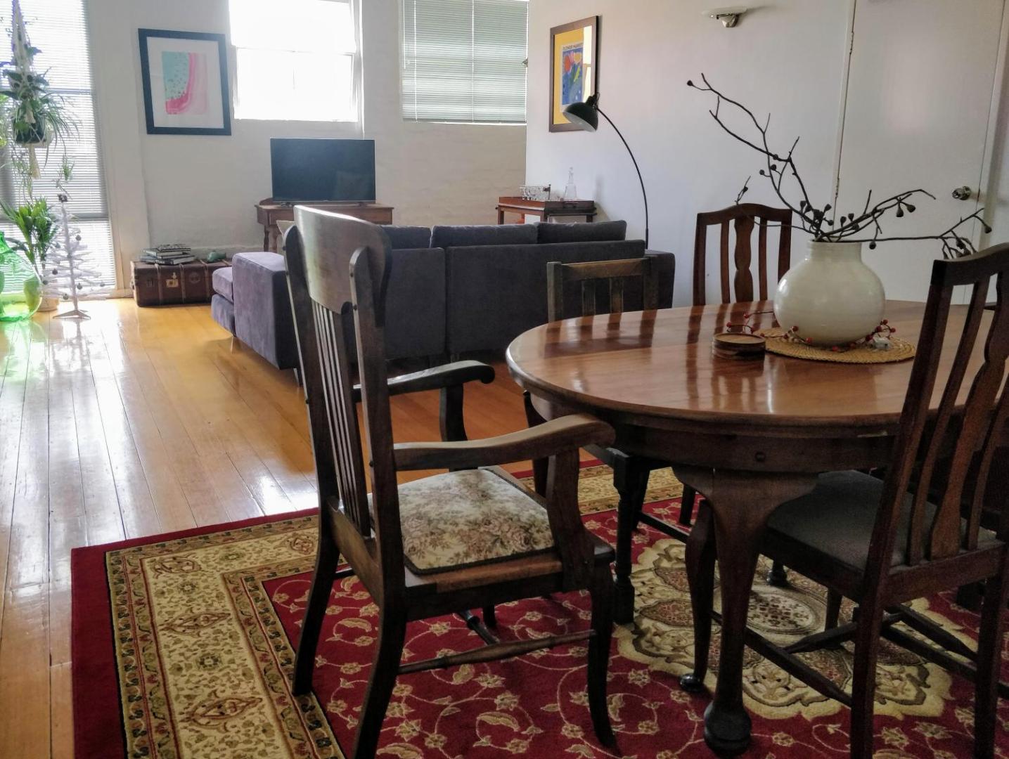 Pips on Mitchell - Beautiful Historic Apartment photo 10