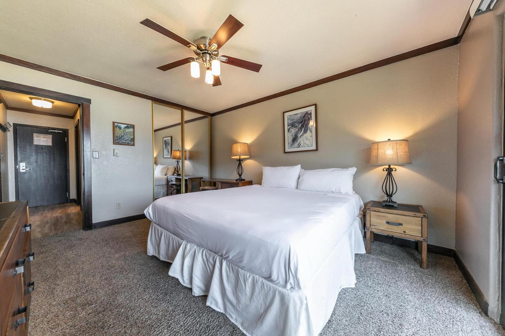 Foto 8: Spacious Condo w/Lake View #247 at Donner Lake Village