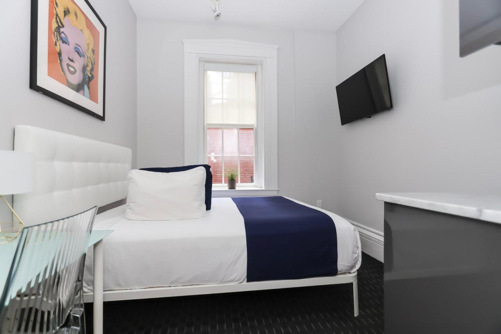 Zdjęcie 2: Charming & Stylish Studio on Beacon Hill #2