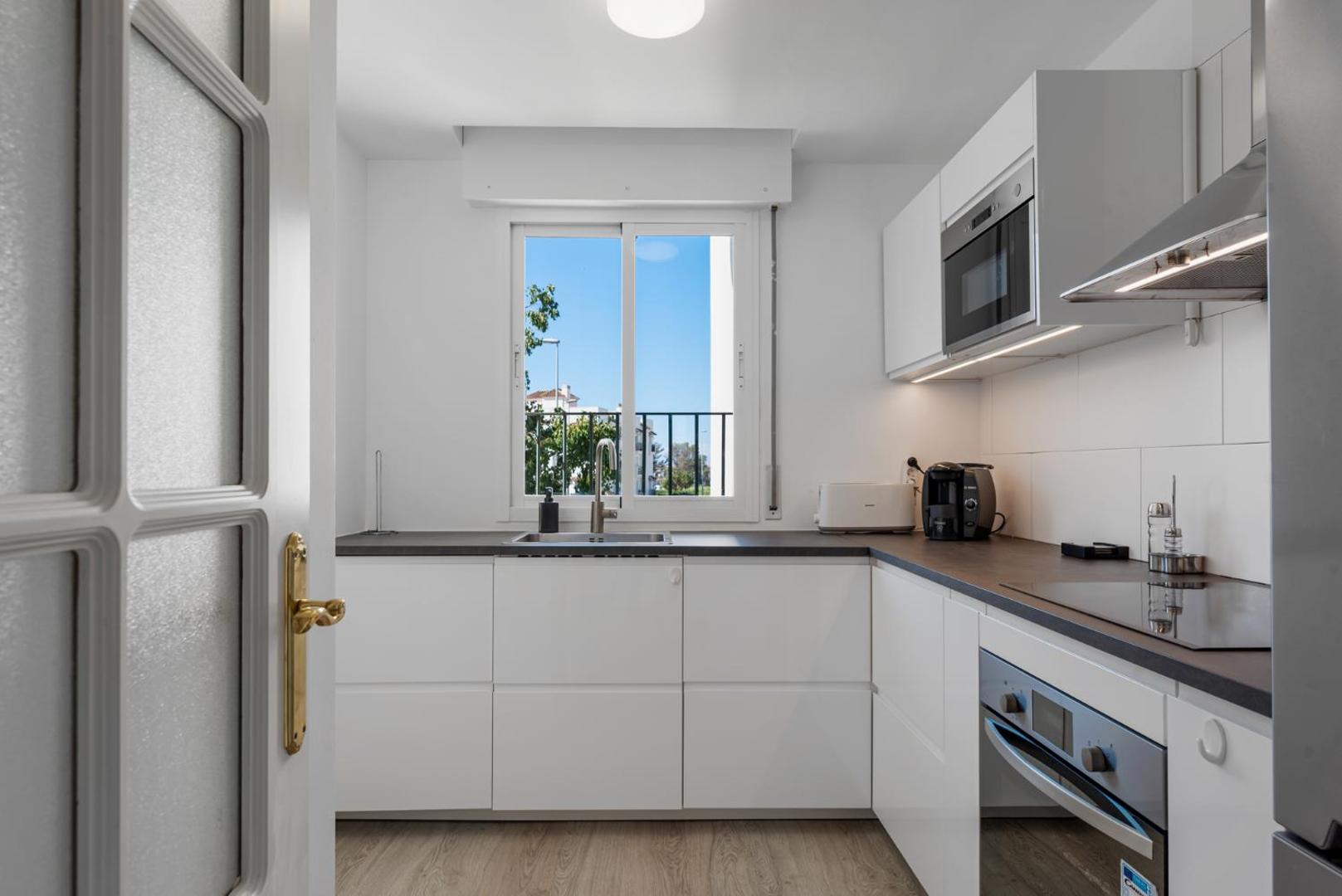 Bilde 6: Apt - Sleeps 4 - Pool - Pet friendly - Parking