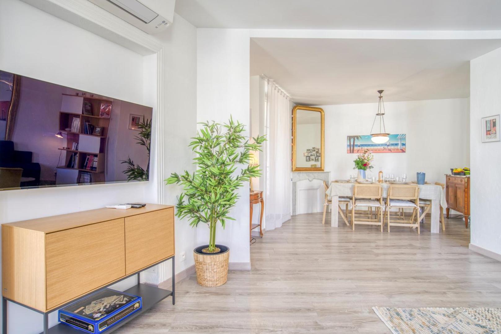 Billede 10: Sublime, modern, balconies, a/c, refurbished