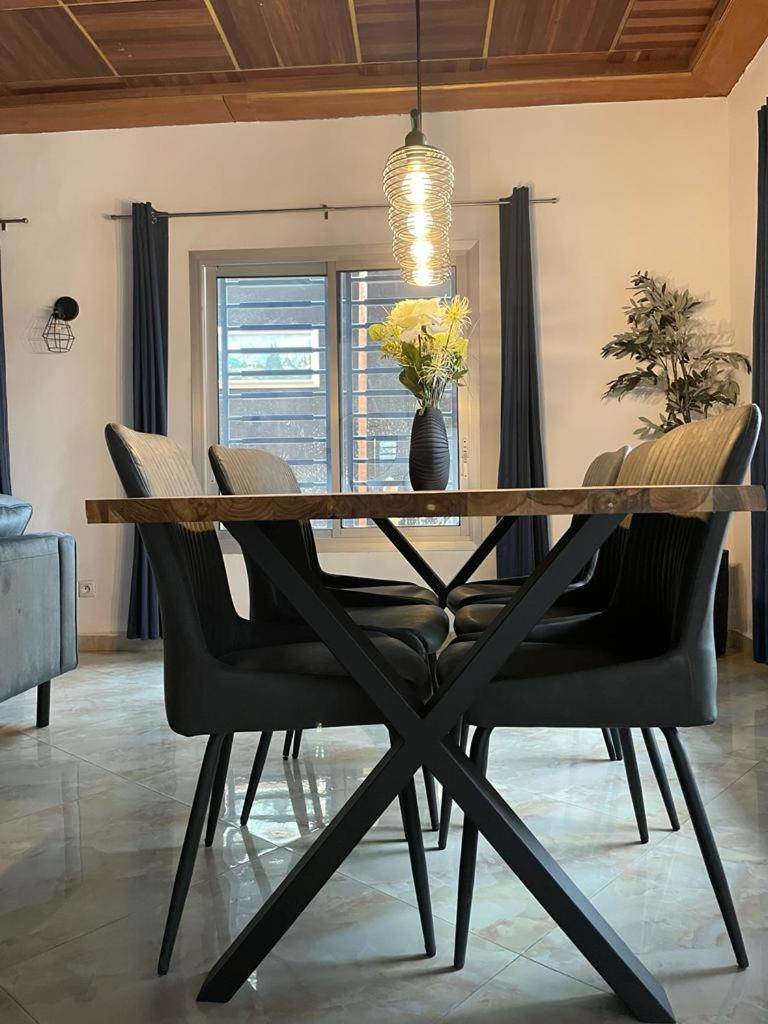 Foto 6: Mado Coliving - Studio Appart, Chambre coin cuisine, Chambre
