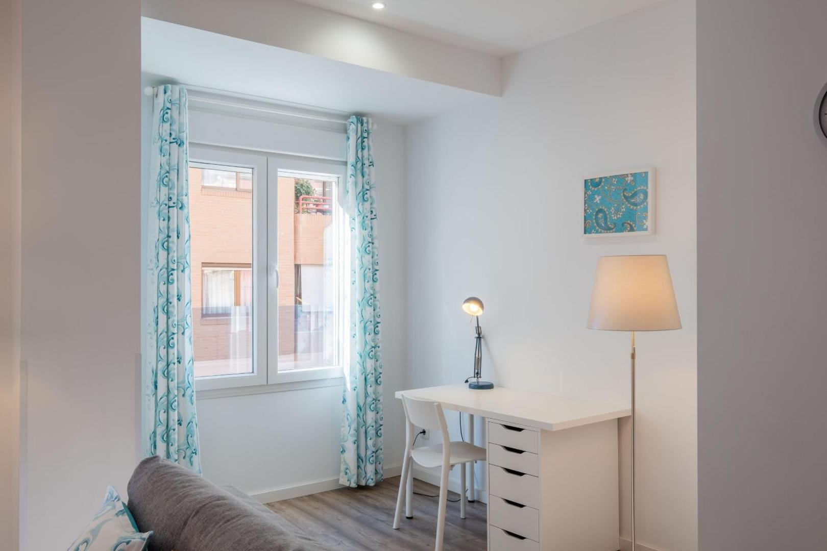 Bild 6: Spacious & Clean Apartment in Quiet Area