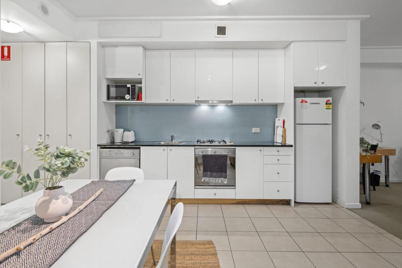 Photo 5 : Spacious & Comfy Apt for 6 Next to Darling Harbour