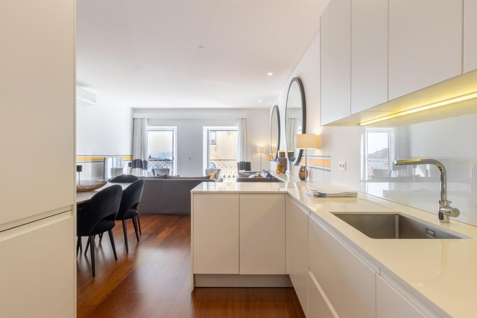 Foto 4: Spacious, family friendly 3BR & 3WC. AC/heating.