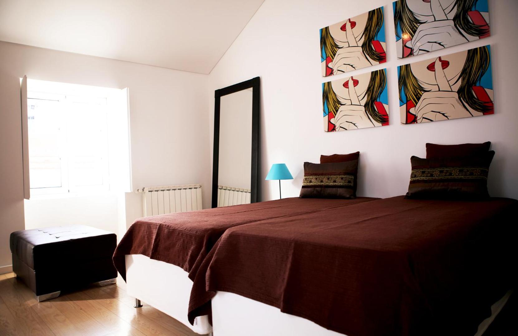 Bild 2: Triplex with Garage - Praça das Flores