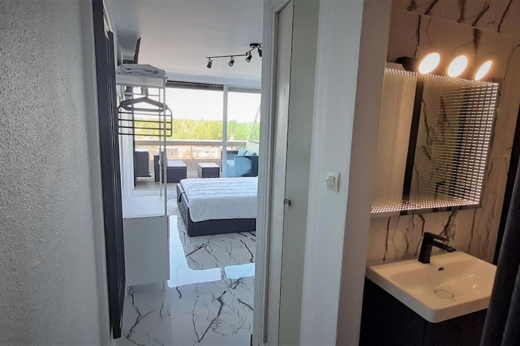Bilde 5: Studio 43, Héliopolis L au village naturiste