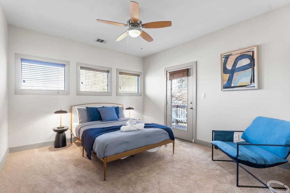 Foto 3: Chic & Homey 3-BR Close to Downtown Heart of 704