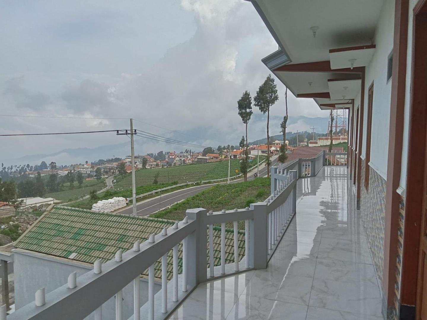 Foto 9: AAA, Astungkara, Amazing Bromo Villa, Managed by Triple A Tour, Additional Bromo Jeep Tour and Airport Shuttle