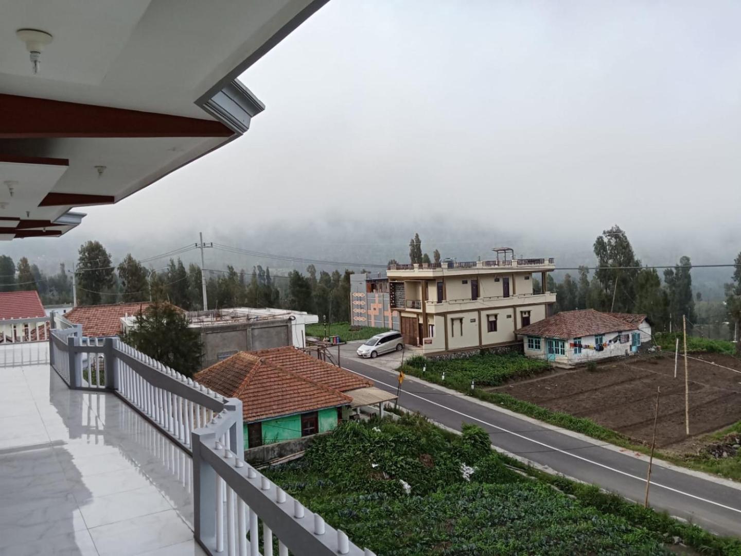 Foto 10: AAA, Astungkara, Amazing Bromo Villa, Managed by Triple A Tour, Additional Bromo Jeep Tour and Airport Shuttle