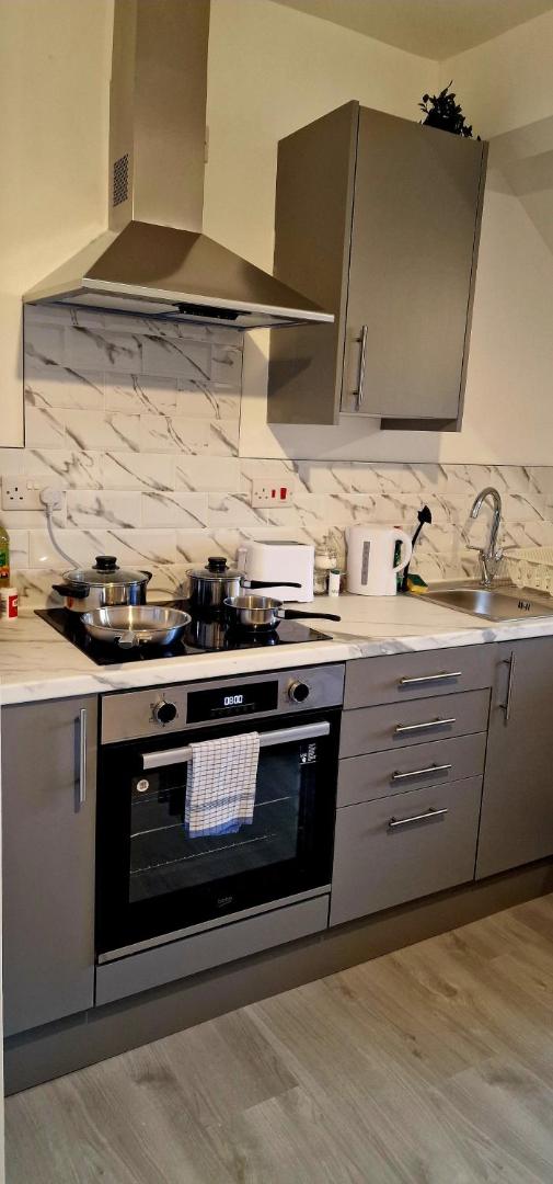 Fotografie 3: SuperValue Suite 10 - Fast WiFi, Hotel Linen, Keyless Entry, City only 10 Mins - BY PROPERTY PROMISE