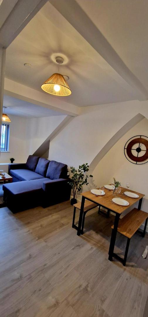 Fotografie 6: SuperValue Suite 10 - Fast WiFi, Hotel Linen, Keyless Entry, City only 10 Mins - BY PROPERTY PROMISE