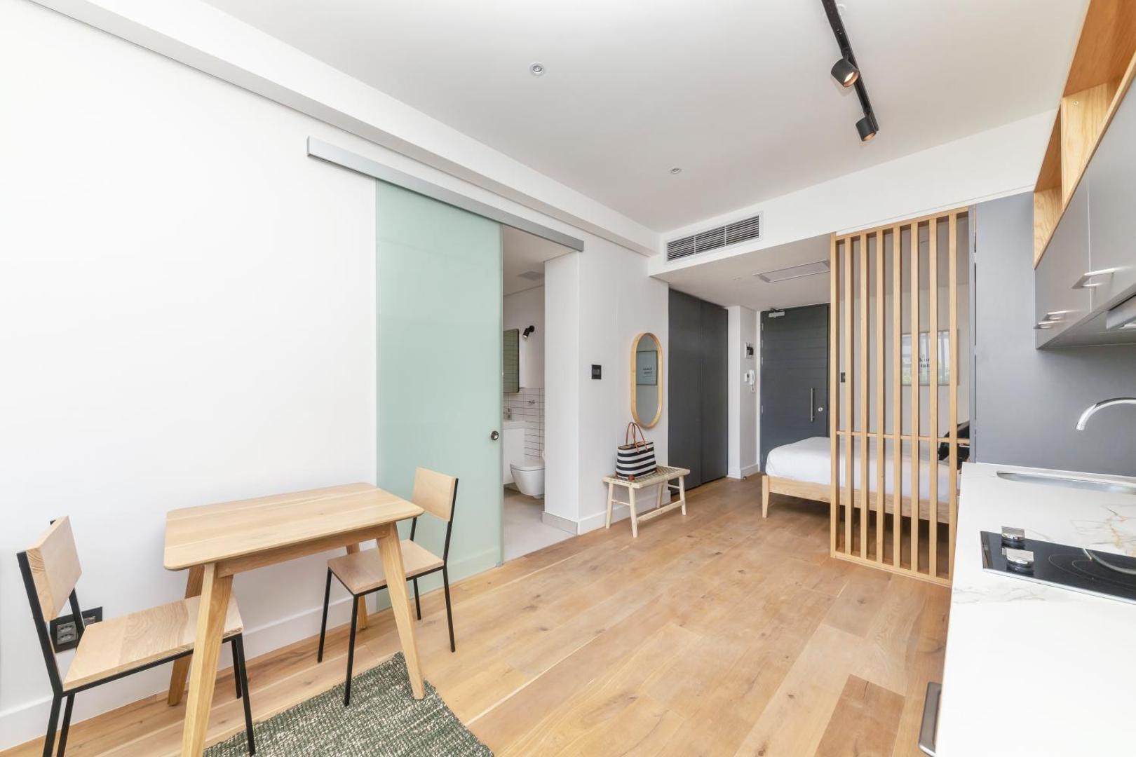 Billede 6: Comfortable studio with city views