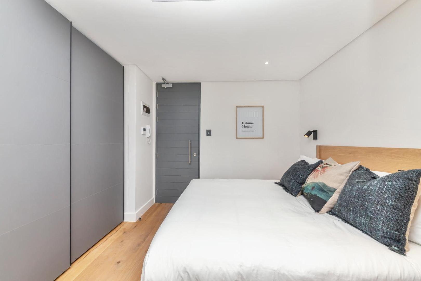Billede 10: Comfortable studio with city views
