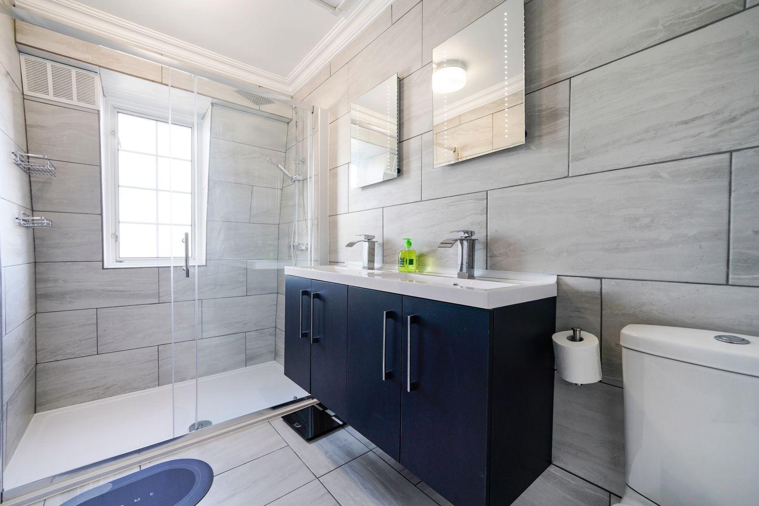 Spacious, 4 bed, Garden, Parking, ExCel London photo 6