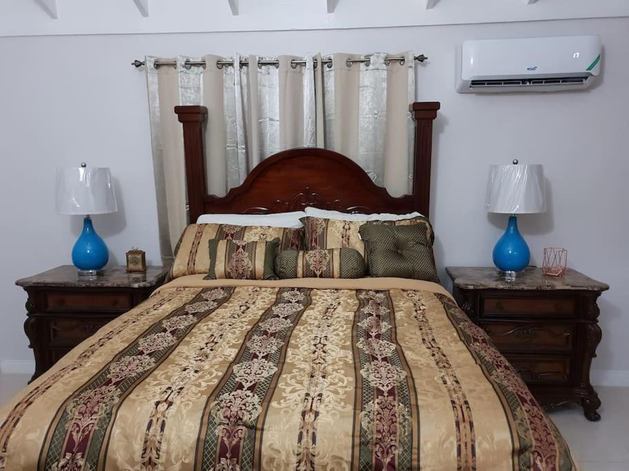 Foto 2: Escape at The Oasis- New Kingston Area -24hrs Security, Elevator, Water Heater, WIFI