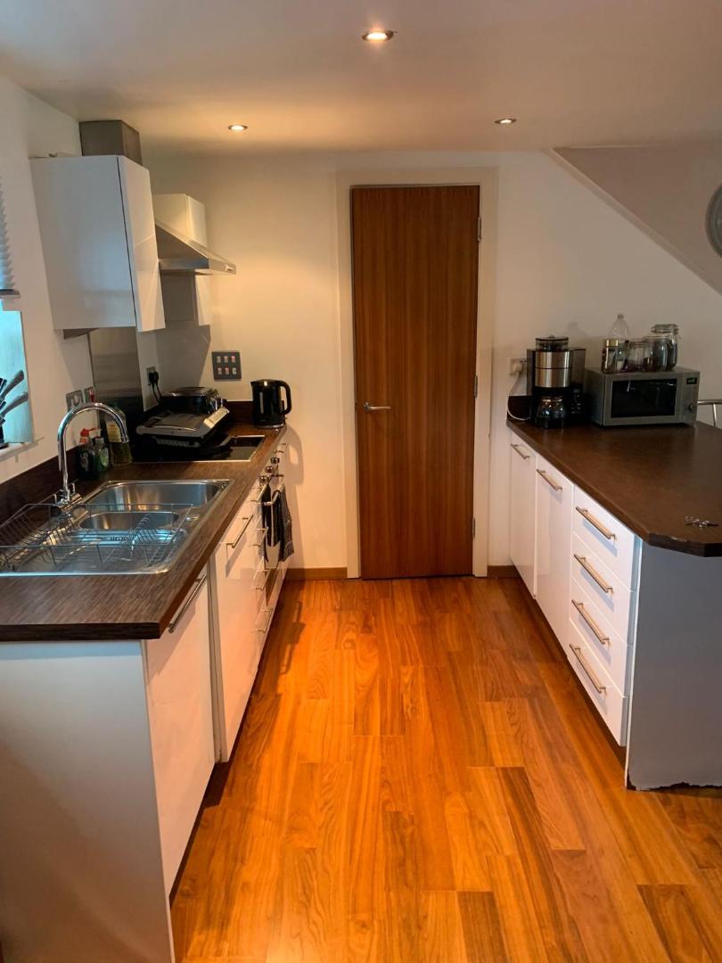 Foto 5: 2 Bed duplex, close to Millennium Square