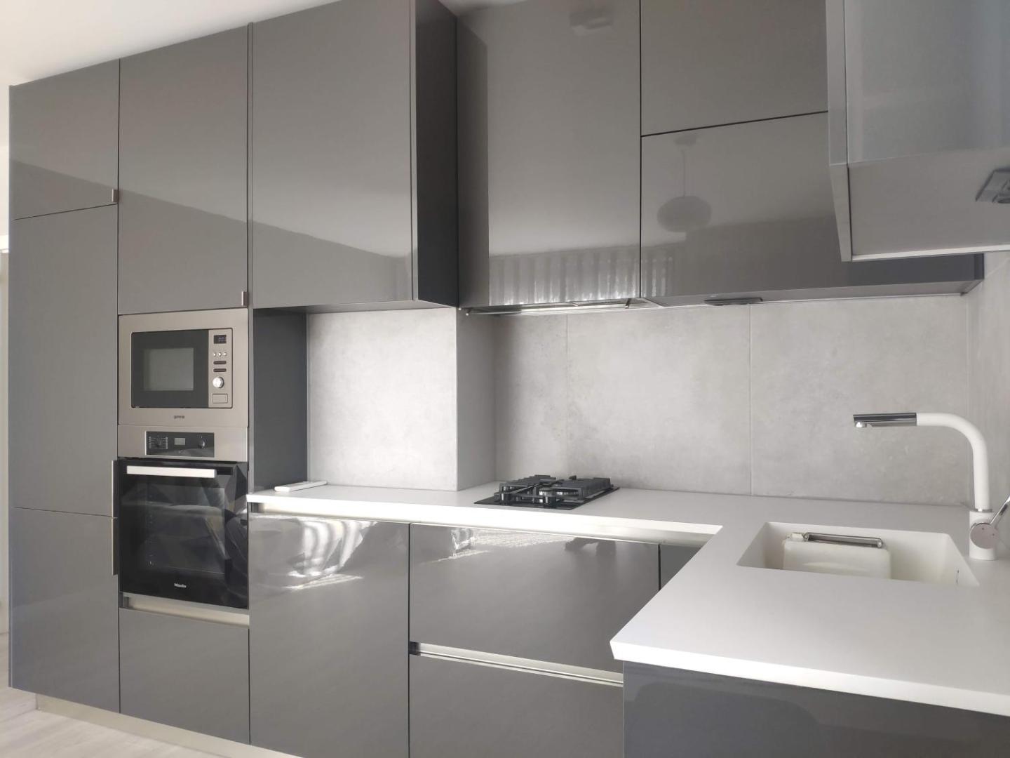 Foto 6: Central, brand new apart with parking