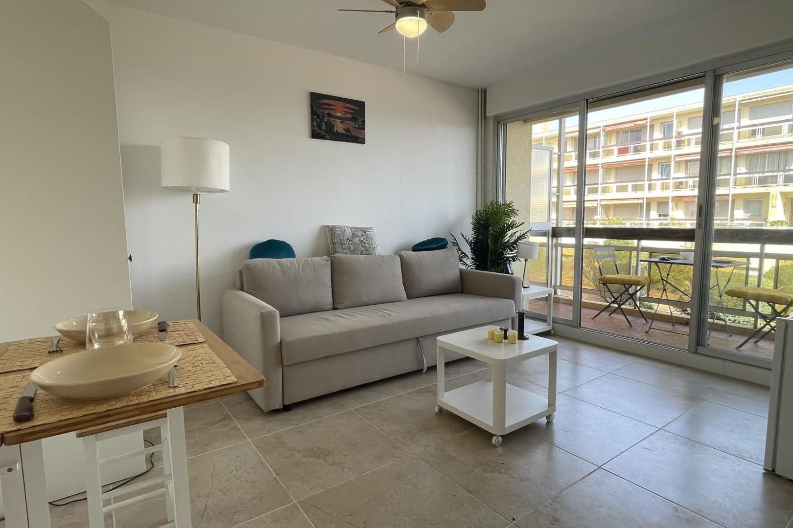 Bilde 4: Studio with sea-view terrace near the city center
