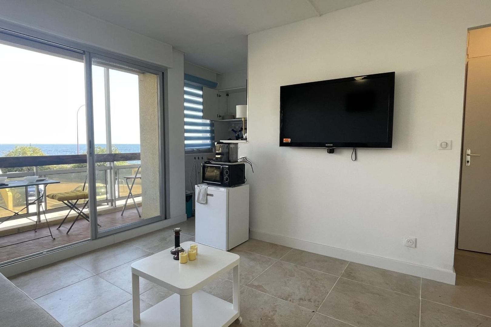Bilde 5: Studio with sea-view terrace near the city center