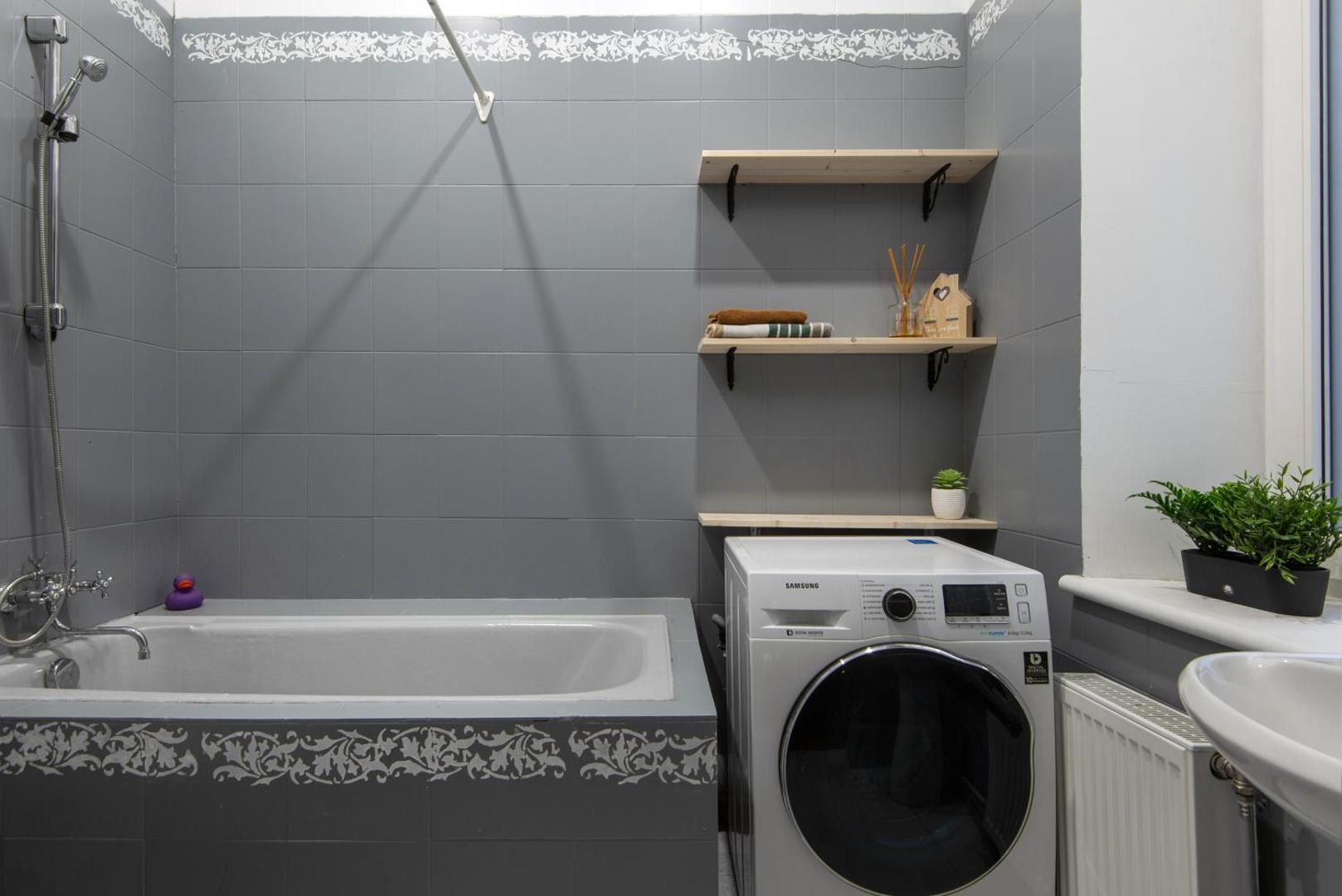 Billede 8: Spacious & Light family apart. very center of Riga