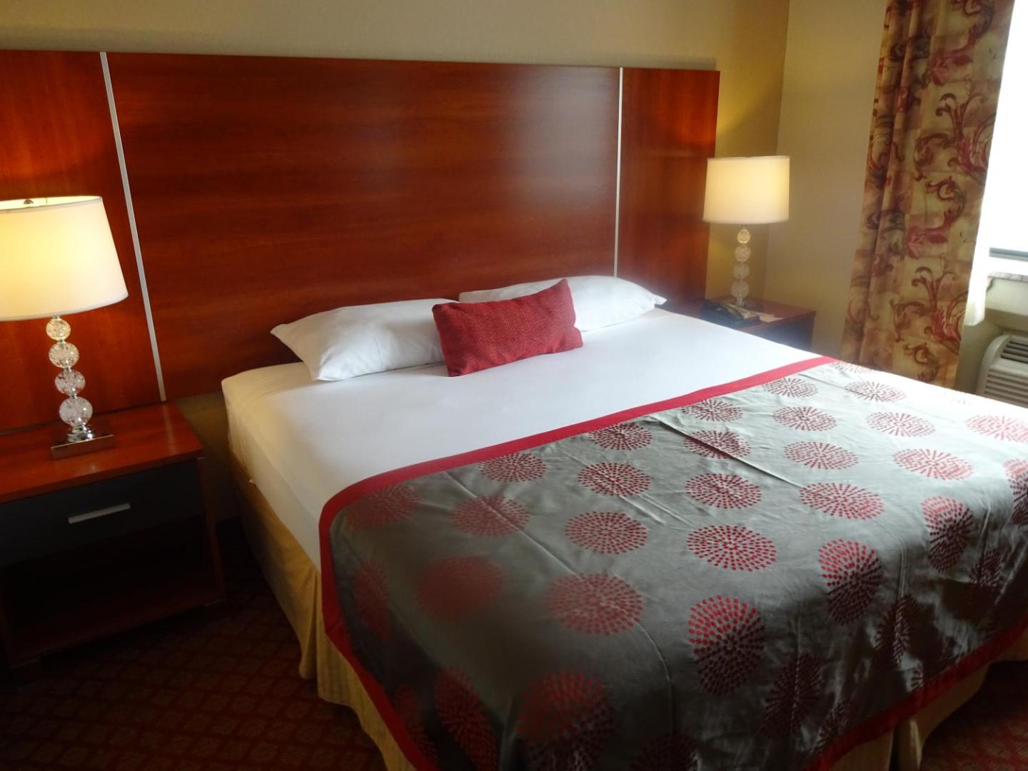Foto 10: Ramada by Wyndham Staten Island