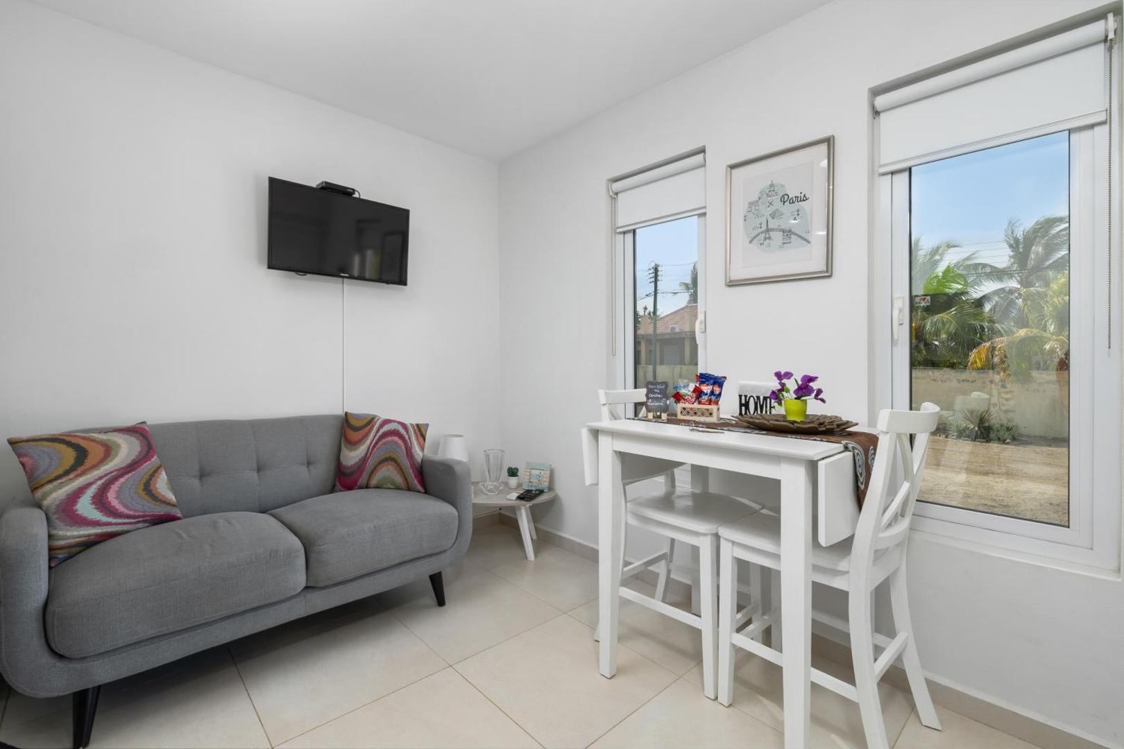 Fotografie 6: Adele's Apartment with Pool, 5 minutes walk to the beach
